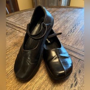 Genuine Kalso negative heel Earth shoes, black leather, size 8B